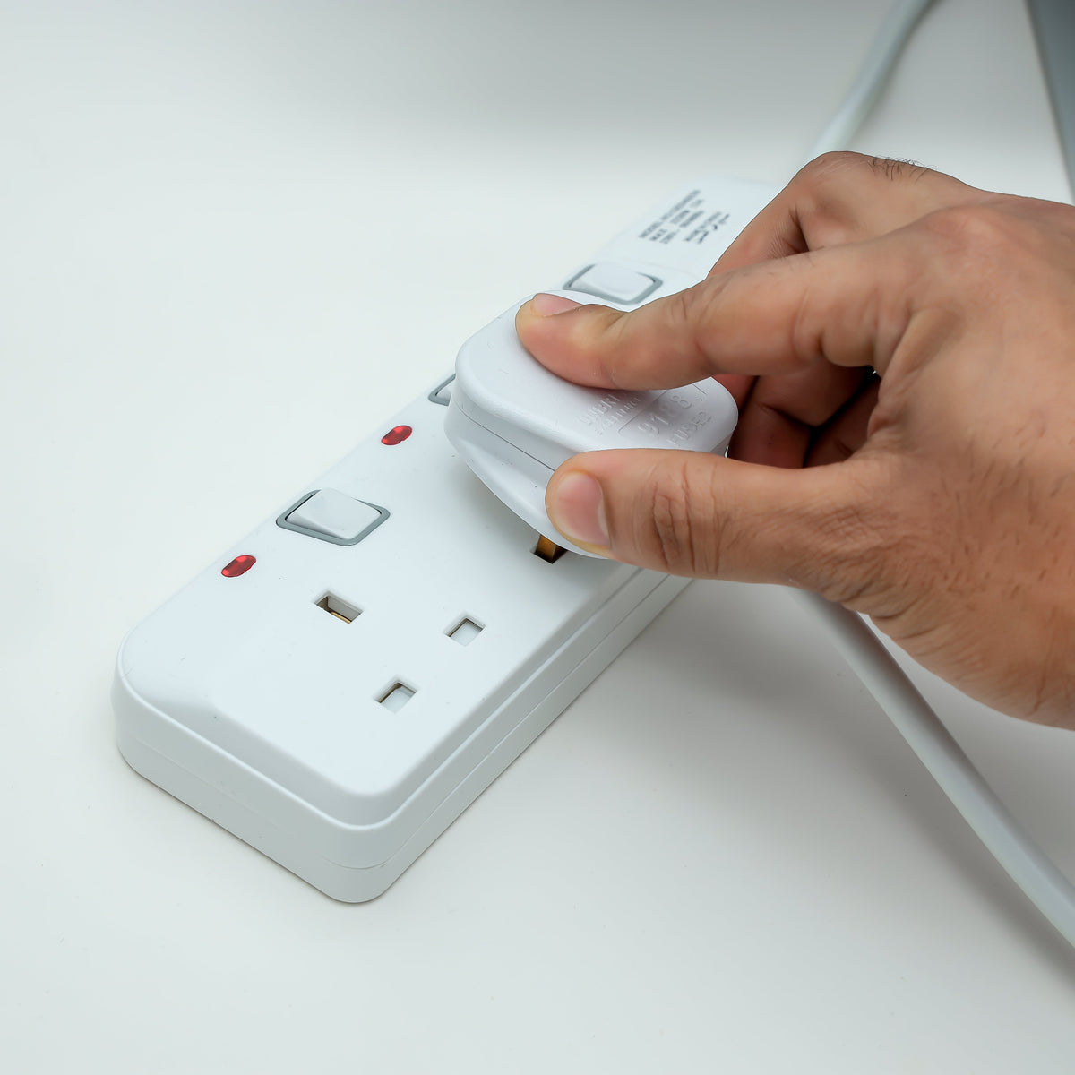 Portable Multi Socket, Extension Board, GES4083 | 3meter Cable Power Extension Socket | Multi Plug Power Cable | High Quality, Heavy Duty Power Switch White 3meter