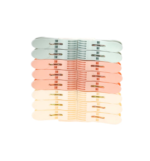 Delcasa 16-Piece Plastic Clothes Clip Set-DC3064/ Lightweight, Resistant to Corrosion, Clips Perfect for All Kinds of Dresses/ Suitable for Clothesline for Hanging Clothes, T-Shirt, Shirts, Dress, Drying Line Pegs for Indoor and Outdoor/ Multicolor
