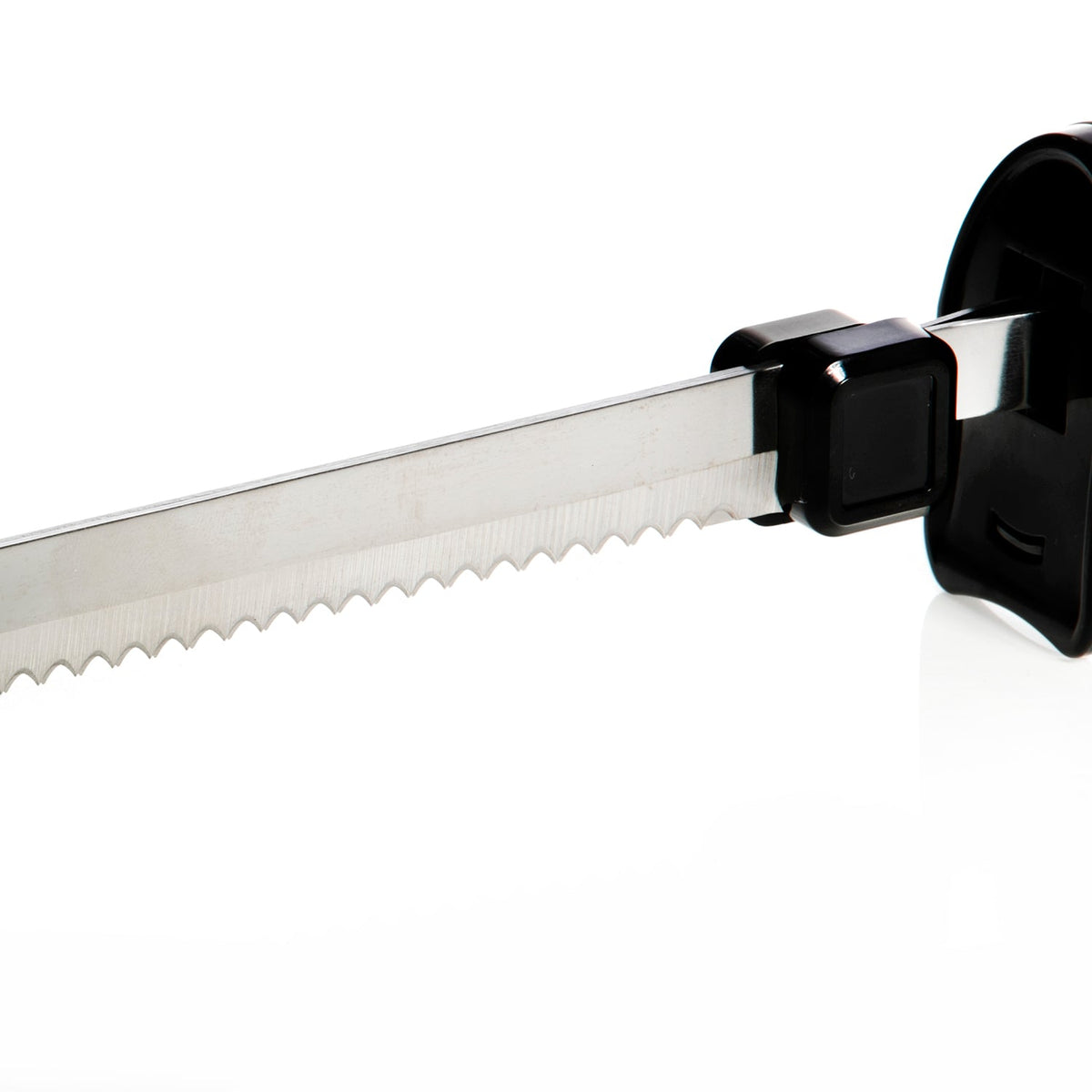 Geepas 150W Electric Knife - Serrated Carving Knife - Can Cut Turkey, Meat, Bread, Vegetables, Fruits, Ham, and Cooked Beef - Single Start Button & Eject Button