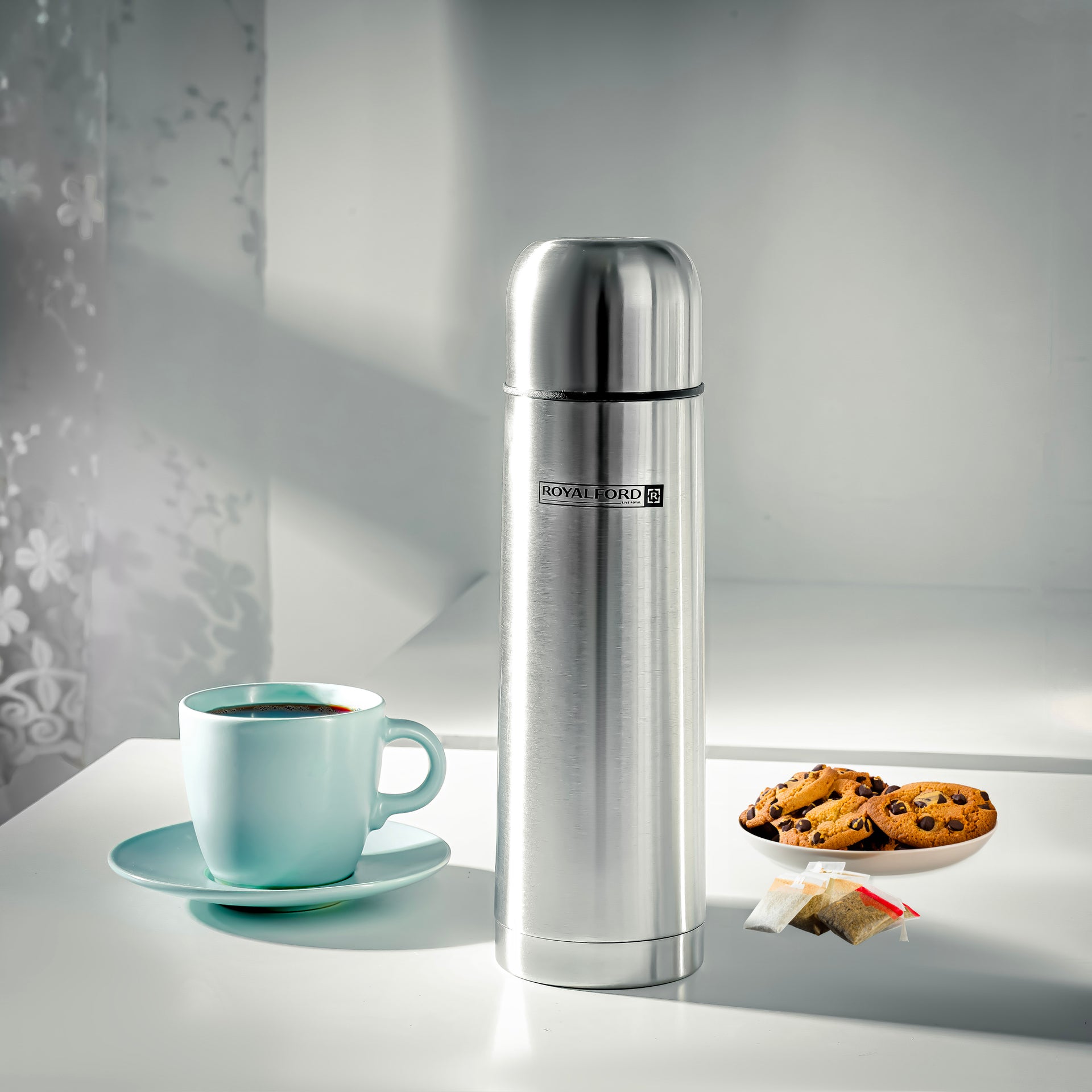 750ml Stainless Steel Vacuum Bottle RF4947 | Double Wall Insulated Flask | Keeps Drinks Hot 18H & Cold 24H | Silver