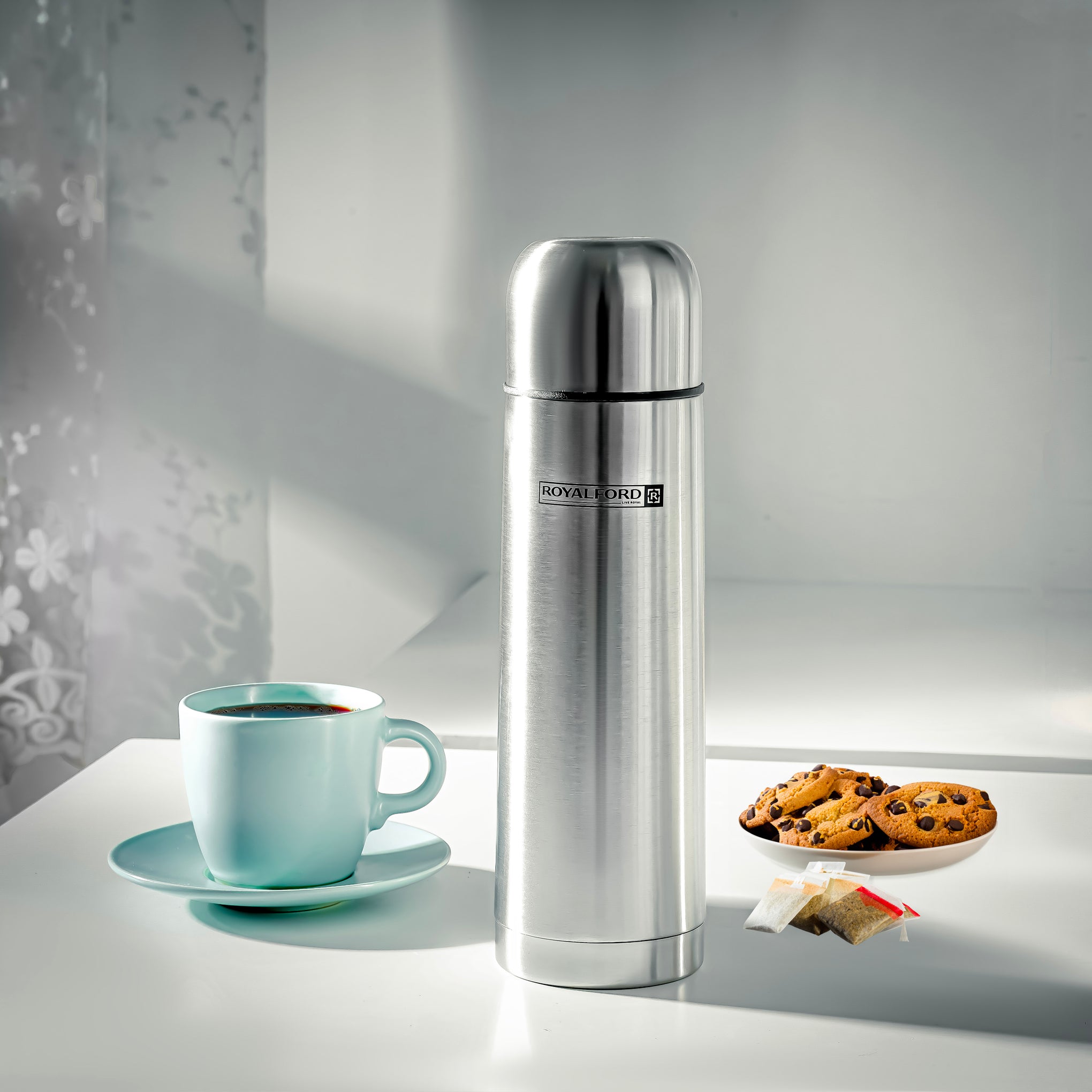 750ml Stainless Steel Vacuum Bottle RF4947 | Double Wall Insulated Flask | Keeps Drinks Hot 18H & Cold 24H | Silver