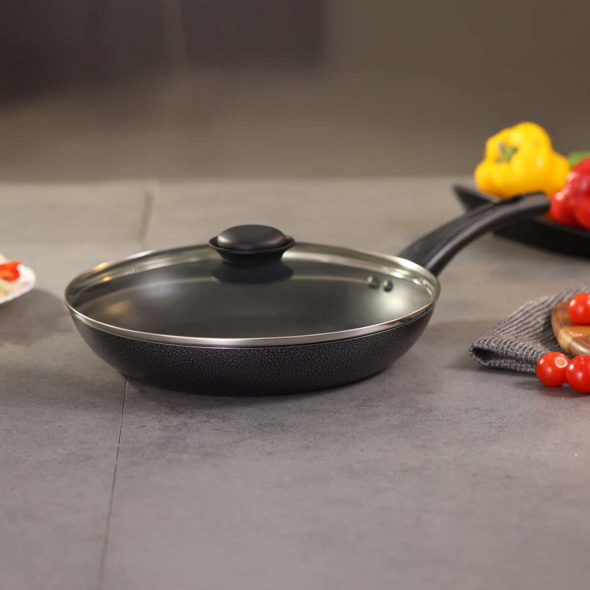 28CM Aluminium Non-Stick Fry Pan with Glass Lid – Deep Saute Pan for Gas Hob Cooking, Durable Granite Coating, Ergonomic Cool-Touch Handle, Ideal for Frying, Sautéing & Stir-Frying – Black Black 28 cmcm