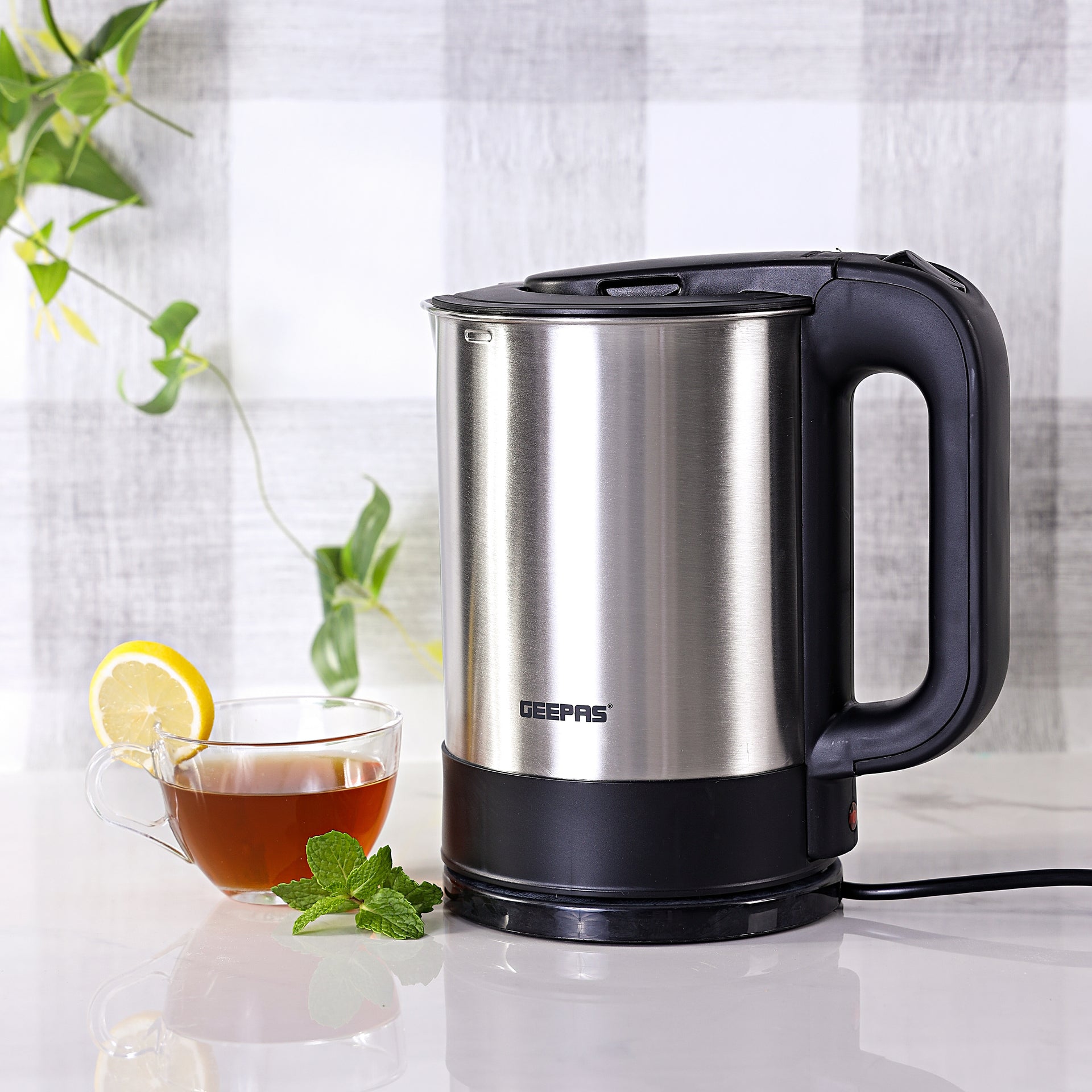 Electric Kettle 1.6L 1.6 L 2200.0 W GK174 Black/Copper