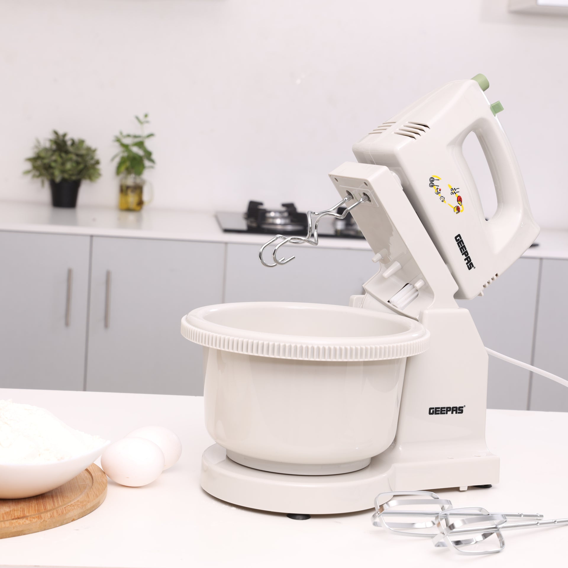 Handheld Mixer With Stand And Bowl 200.0 W GHB2002 White