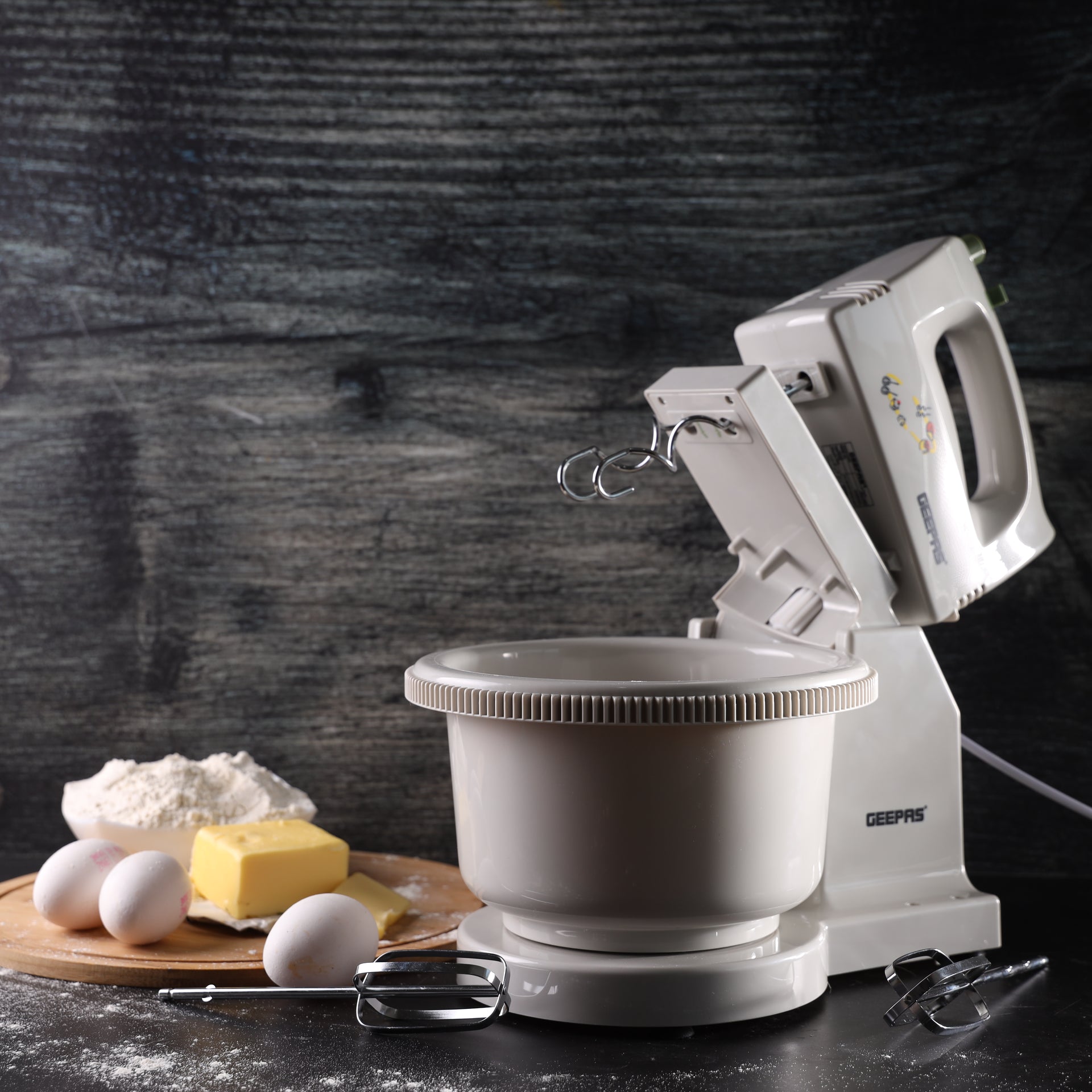 Handheld Mixer With Stand And Bowl 200.0 W GHB2002 White