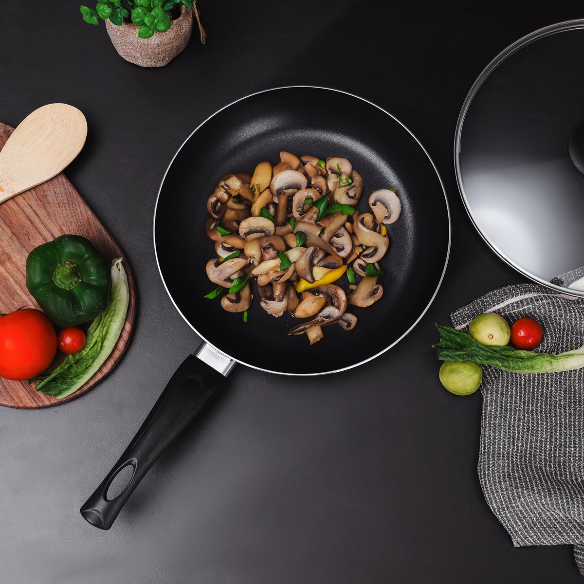 26cm Non-Stick Fry Pan with Lid RF2952 | Induction Compatible Skillet | Everyday Cooking Pan