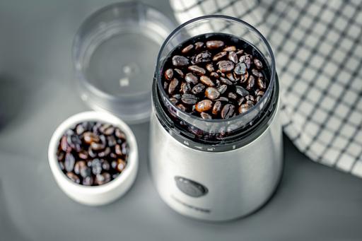مطحنة قهوة من الفولاذ المقاوم للصدأ، سعة 55 جرام | شفرات حادة | غطاء شفاف | مفتاح أمان للغطاء | مطحنة للتوابل الجافة، الفلفل، الحبوب، حبوب القهوة، والمكسرات، 150 واط، GCG5471N، فضي