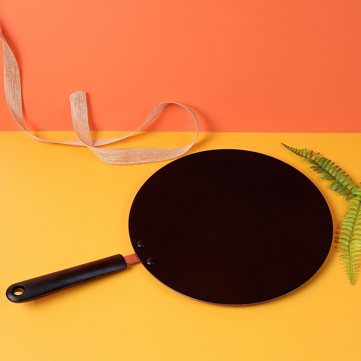 Royalford RF2013-T30 30cm Non-Stick Tawa | 3-Layer Aluminium Flat Griddle | Bakelite Handle | Black