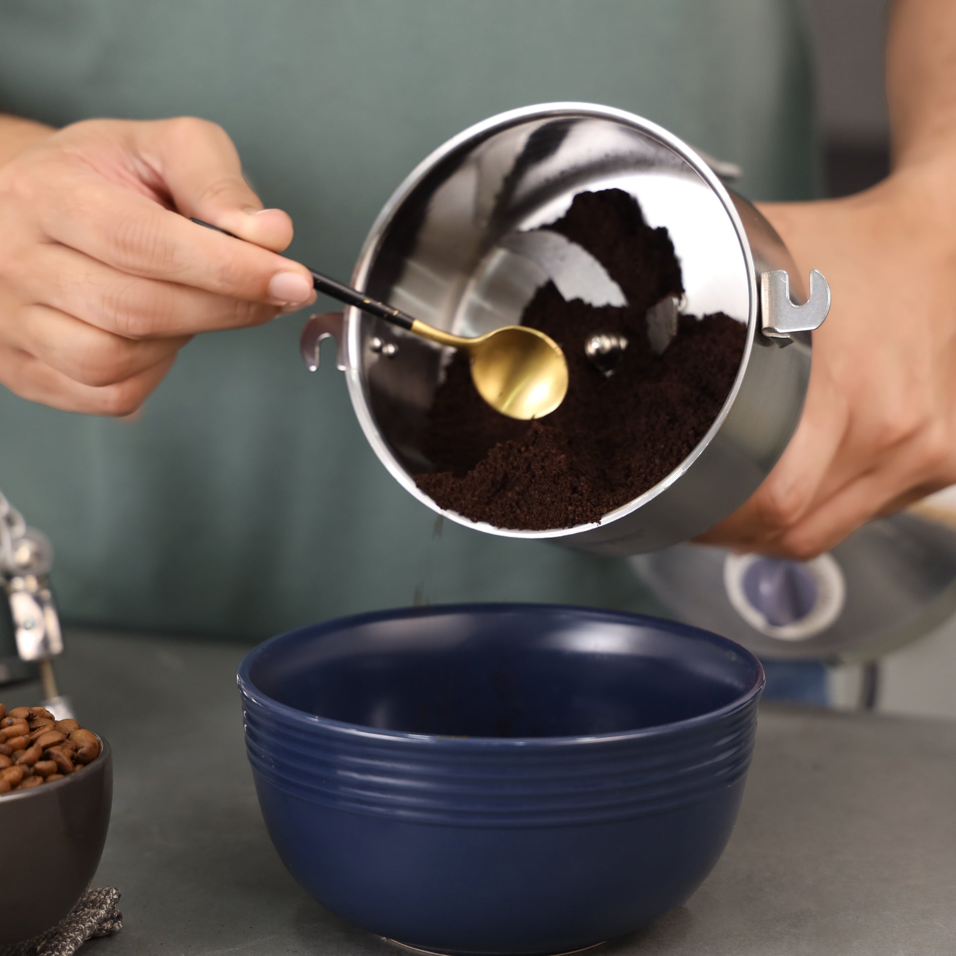 Geepas 1400W Electric Coffee & Spice Grinder - Stainless Steel Bowl & Blade, 200g Capacity, Heavy Duty Multi-Purpose Mill for Seeds, Nuts & Grains - Silver GCG41025 Silver
