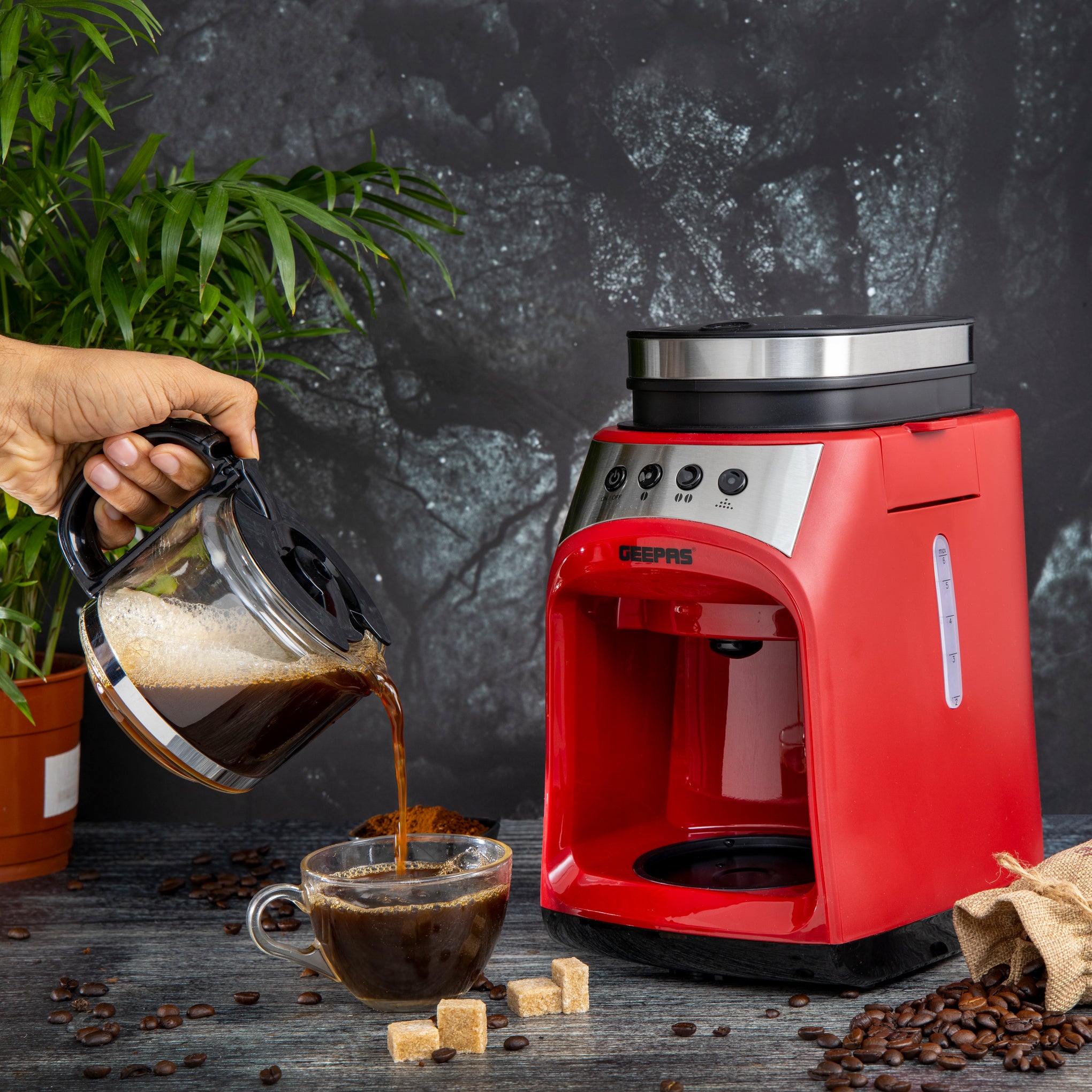 Geepas GCM41512 Grinder and Drip Coffee Maker, 0.6 Liter Capacity, Red