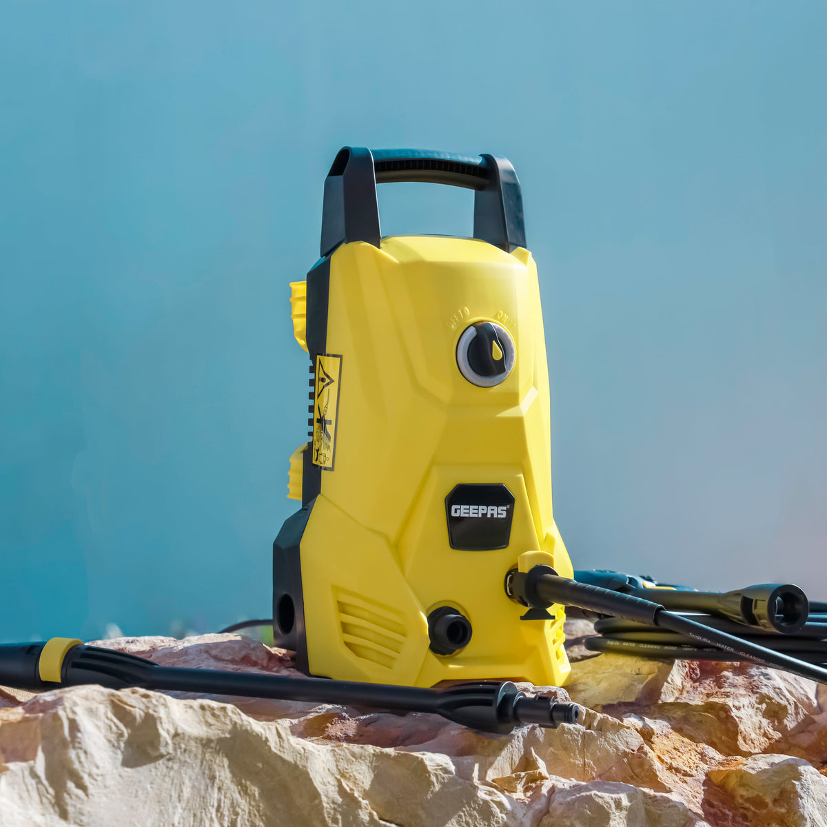2500W Portable Electric High Pressure Washer Cleans Cars Fences Patios with Adjustable Spray Nozzle