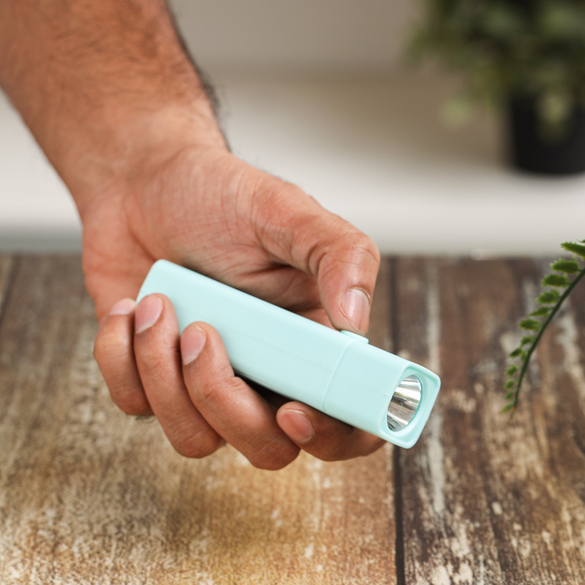 Geepas Rechargeable LED Torch/Micro USB/10HRS of working time