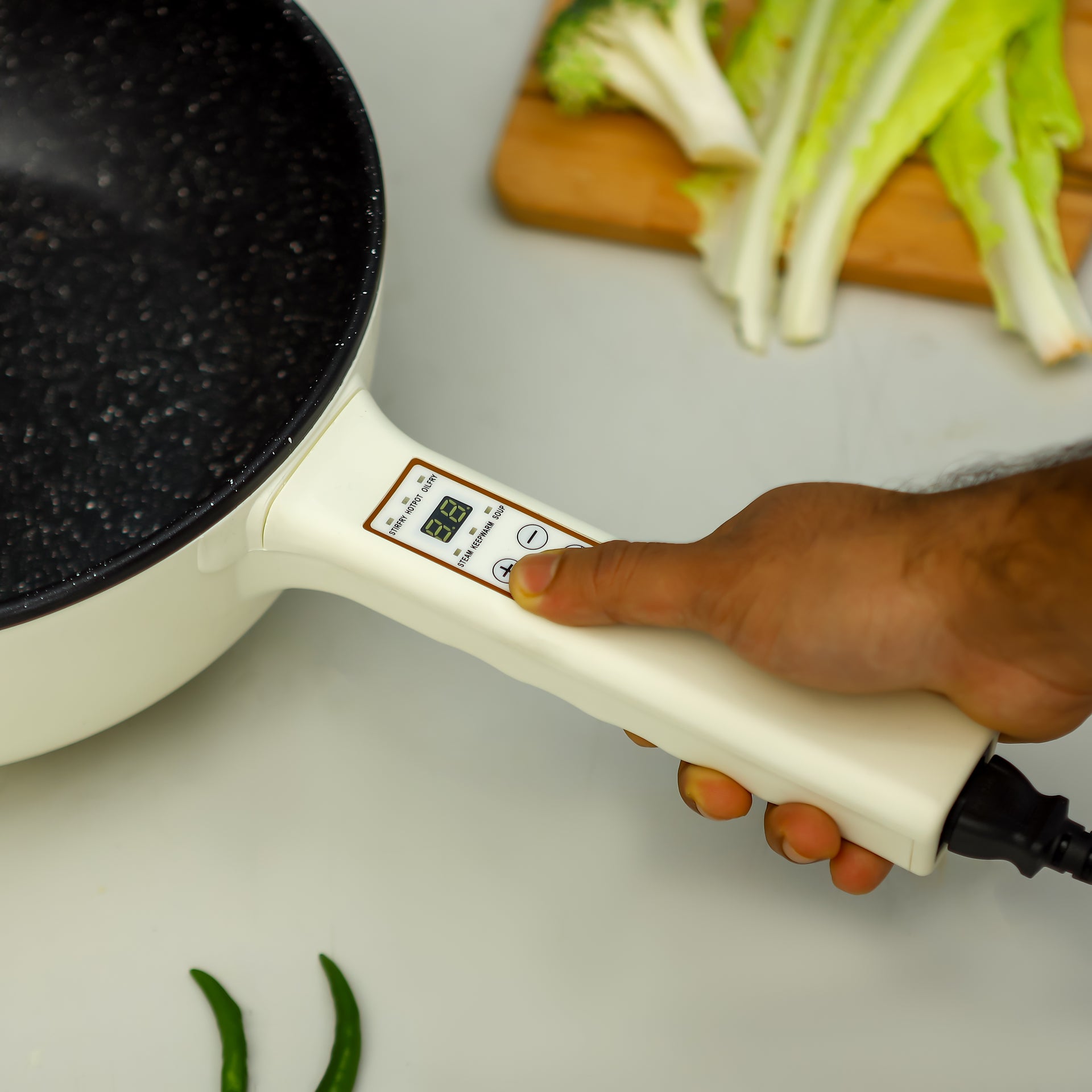 Electric Frying Pan With Teflon Non-Stick Coating 4 L 1500 W GFP63063 White/Black