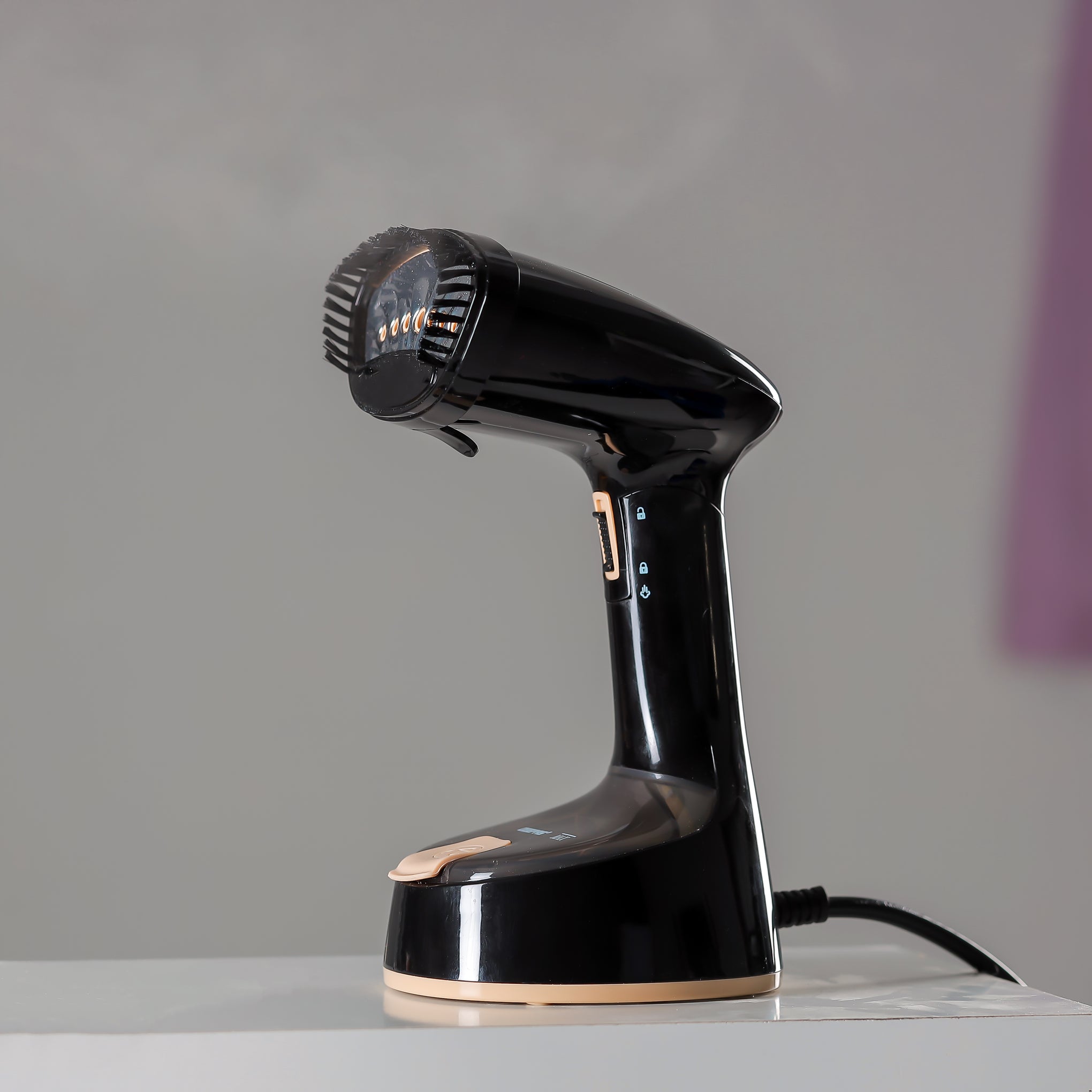 Handheld Garment Steamer 150 ml 1470 W GGS25034 Black/Golden