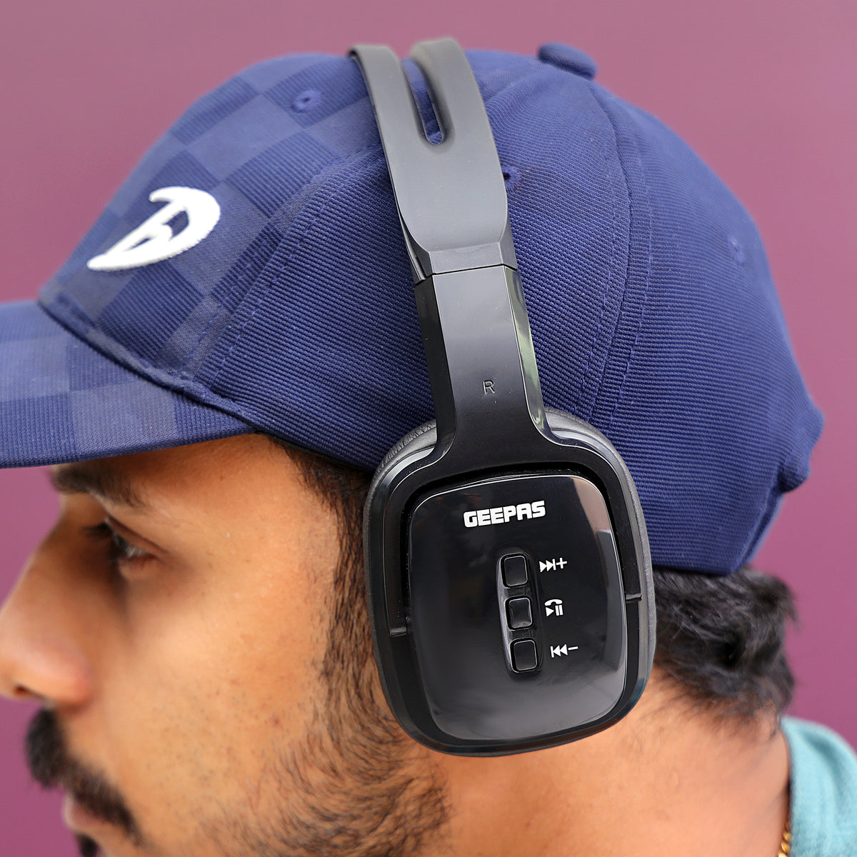 Over-Ear Bluetooth Headphones With Mic Black