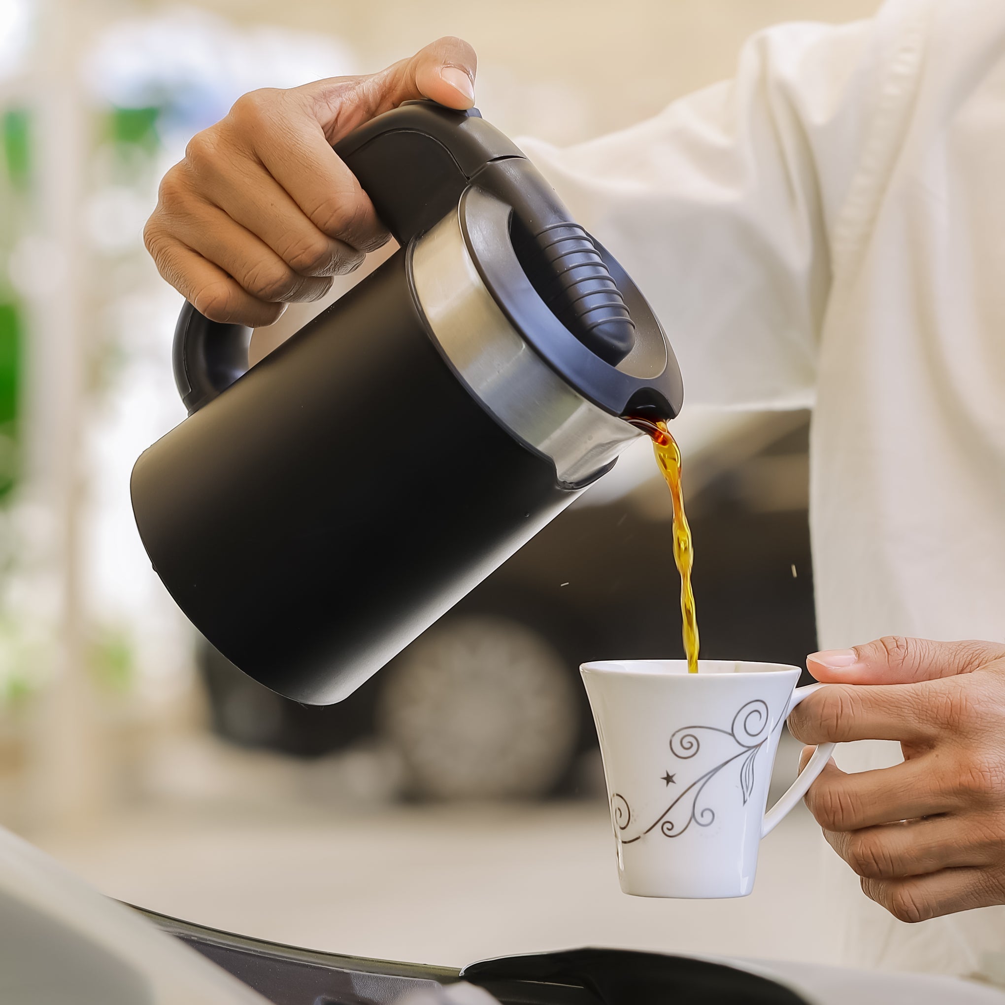 2-in-1 Double Layer Traveller's Kettle, | 12V Portable Electric Car Kettle | Stainless Steel Coffee Mug with Cigarette Lighter Charger 500 ml 1100 W GK38055 Black & silver