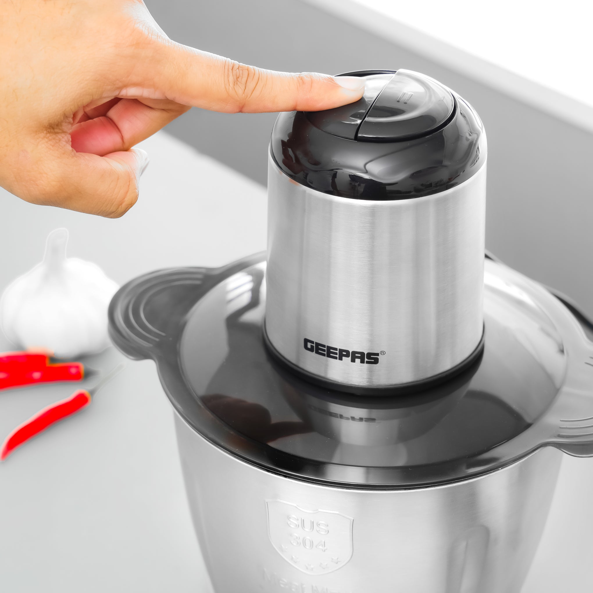 Multi-Functional Electric Food Chopper, Stainless Steel Double Blade, 3-Speed Control, Robust Stainless Steel Housing & Gear System, Overheat/Safety Protection, Anti-Slip Base, AC 220-240V, 50/60Hz, 3 L 3 L 500 W GMC42025N Black/Silver