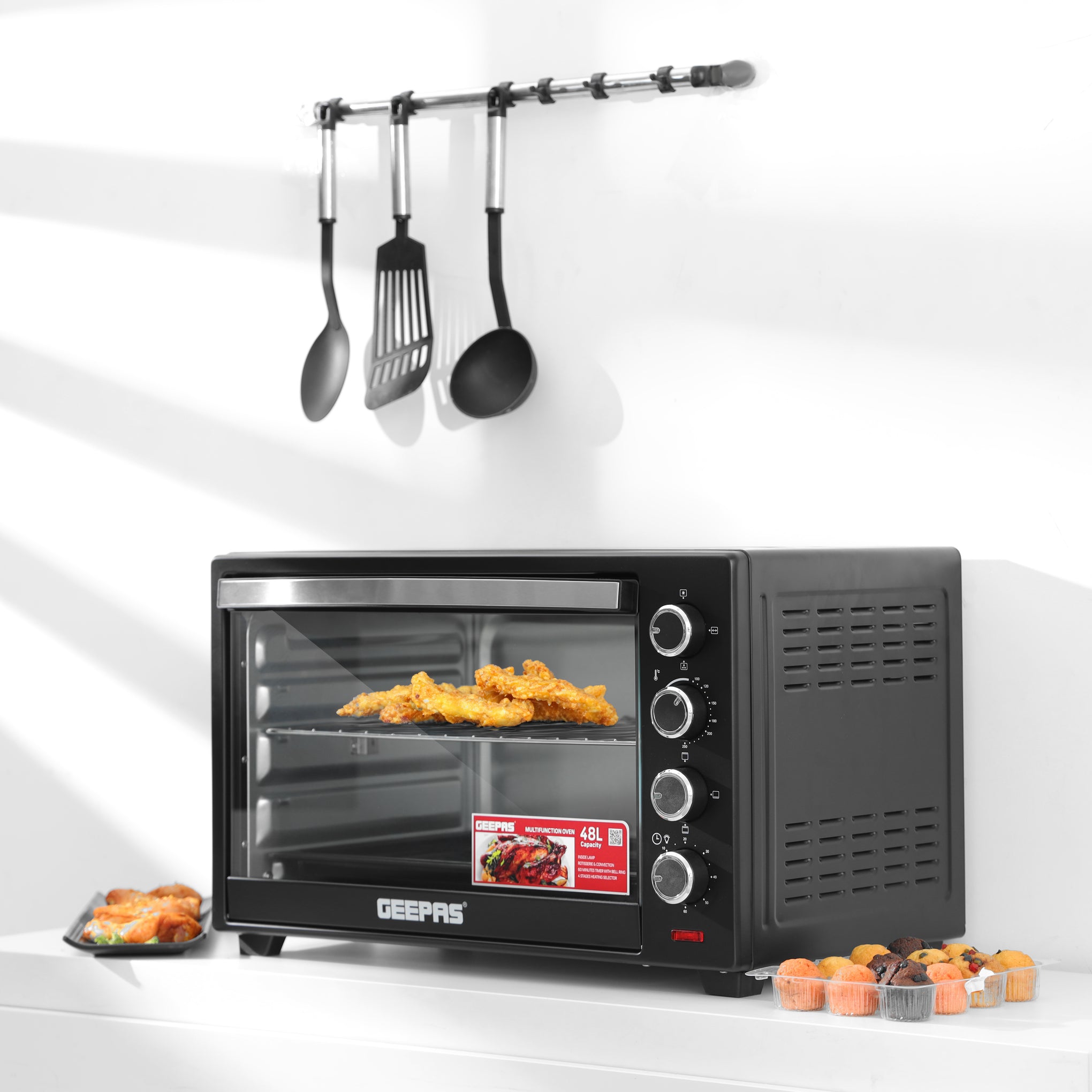 Electric Oven With Convection and Rotisserie Function 4 Knobs and Temperature 100-250-Degrees Celsius, 60 Minute Timer with Bell, Perfect for Grilling, Toasting and Roasting 48 L 2000 W GO4451N Black