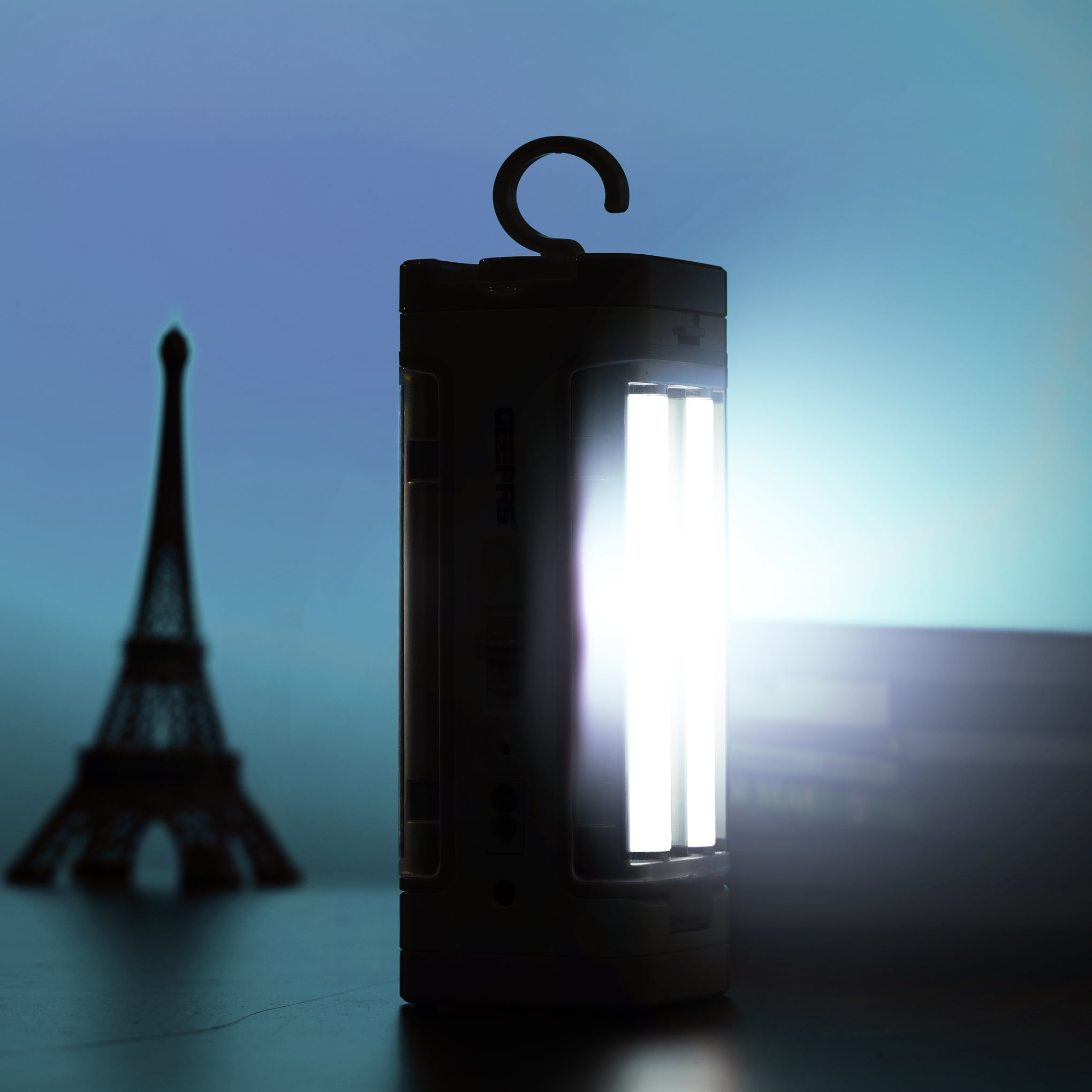 Premium Solar LED Lantern – Portable Rechargeable Design, 8-Hour Runtime, & Foldable Frame for Indoor/Outdoor Use