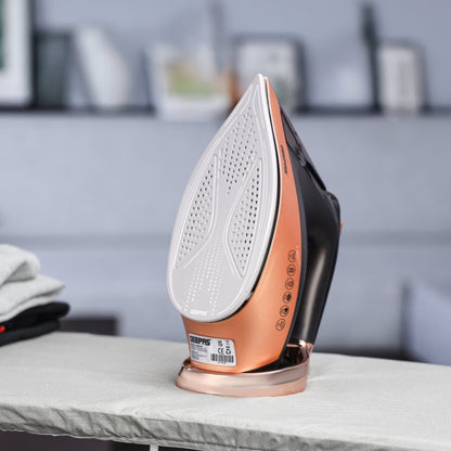 Auto-Temperature Ceramic Steam Iron: Precise Temp Control, Powerful Continuous Steam, Smooth Ceramic Soleplate, Anti-Drip & Anti-Calc, 360° Swivel Cord, Overheat Protection, AC 220-240V / 50-60Hz 140 ml 2600 W GSI24034UK Multicolor