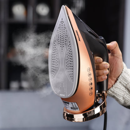Auto-Temperature Ceramic Steam Iron: Precise Temp Control, Powerful Continuous Steam, Smooth Ceramic Soleplate, Anti-Drip & Anti-Calc, 360° Swivel Cord, Overheat Protection, AC 220-240V / 50-60Hz 140 ml 2600 W GSI24034UK Multicolor